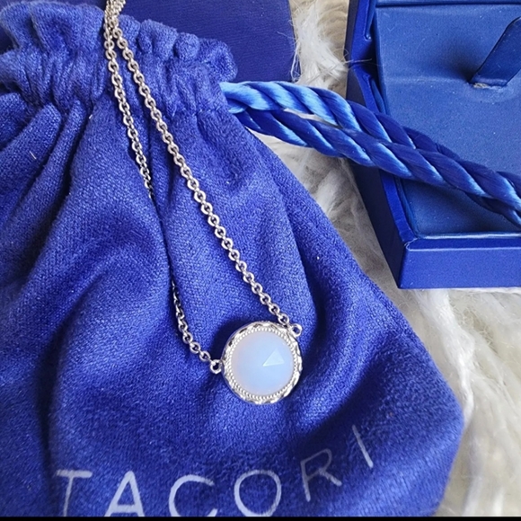 Tacori SN20403 Classic Rock Crescent Station Necklace featuring Chalcedony - Picture 4 of 8